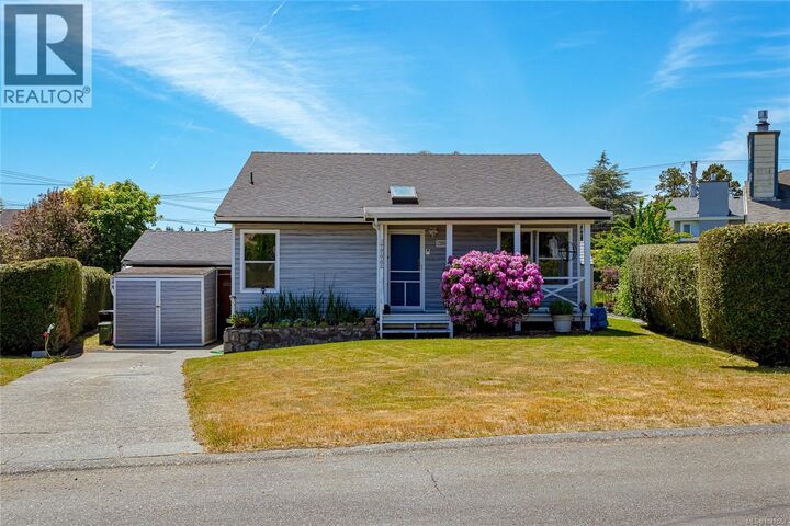 Property Photo: 7840 Fairmeadow Place BC V8M 1K8
