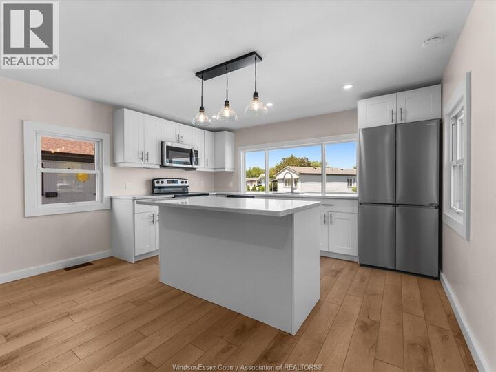 Property Photo: 44 Miriam Court ON N8M 1Z2