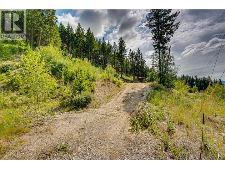 Property Photo: 5720 Hartnell Road 7 BC V1T 4Y5