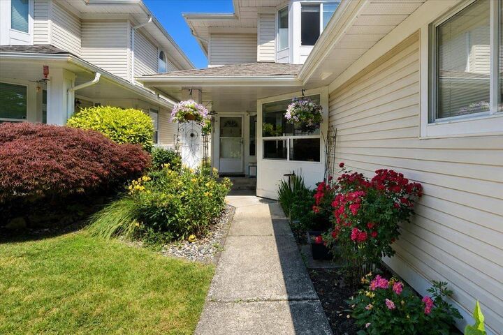 6478 121 Street 21 — photo 1