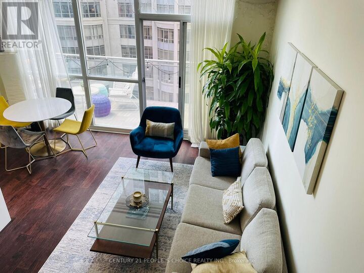 Property Photo: 225 Webb Drive 703 ON L5B 4P2