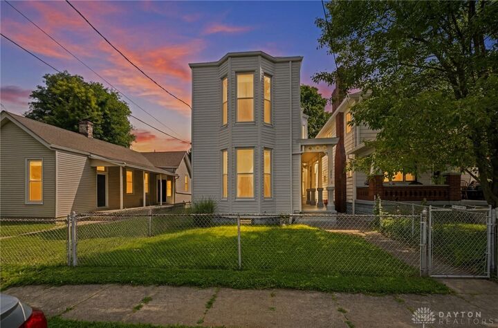 Property Photo: 202 W 69th Street OH 45216