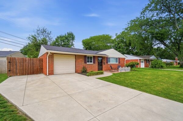 Property Photo:  2425 Acorn Drive  OH 45419 
