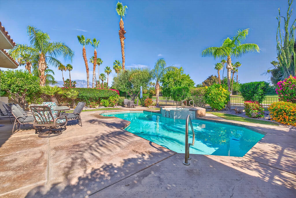 Property Photo: 83 N Kavenish Drive CA 92270