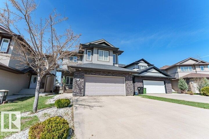Property Photo:  5624 19 Avenue SW  AB T6X 1T6 