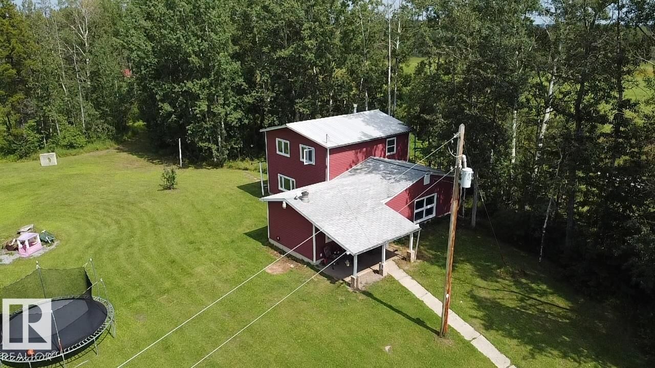 Property Photo: 470047 Rge Road 35 AB T0C 2X0