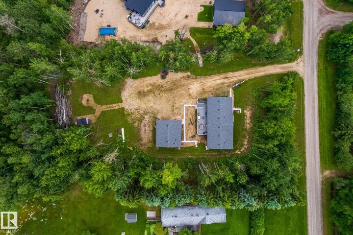 Property Photo: 55107 Rge Road 33 118 AB T0E 1V0