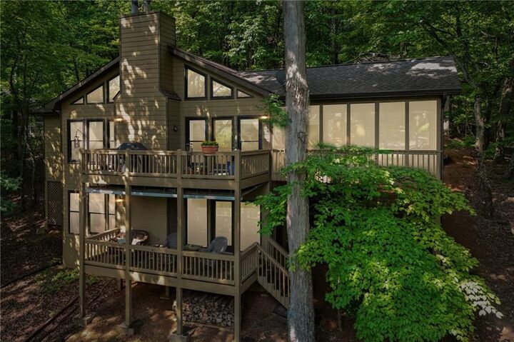 Property Photo: 1482 Valley View Drive GA 30143