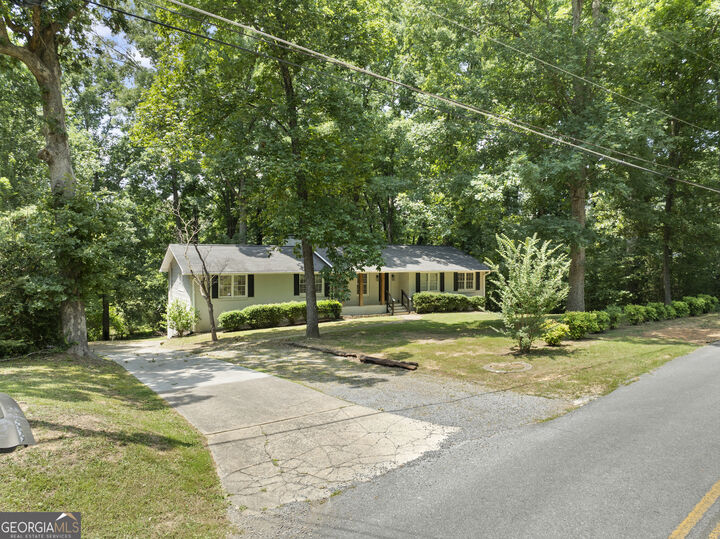 Property Photo: 7 Thrushwood Road NE GA 30161