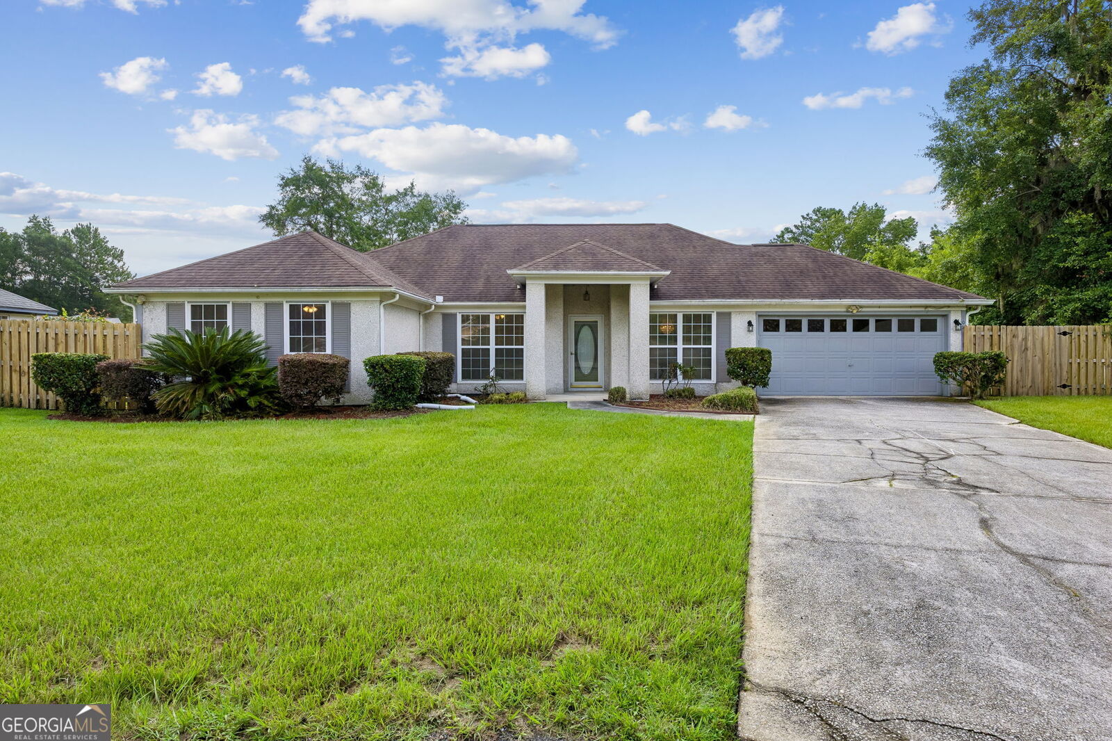 Property Photo:  107 Woodridge Court S  GA 31548 