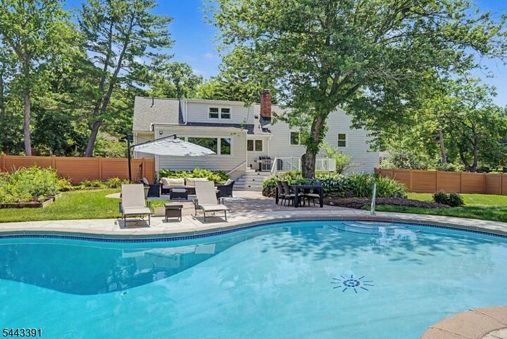 Property Photo:  6 Coventry Rd  NJ 07039 
