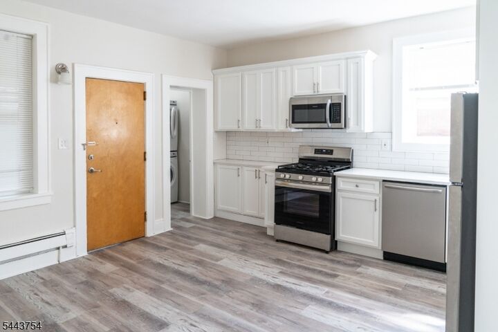 Property Photo:  57 Glenridge Ave 3R  NJ 07042 