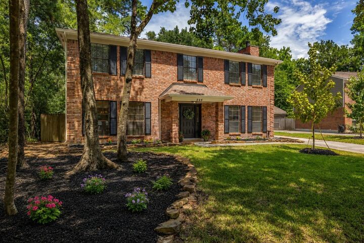 Property Photo: 259 E Rainbow Ridge Circle TX 77381