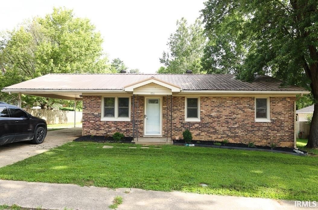 Property Photo: 204 W Olive Street IN 47601