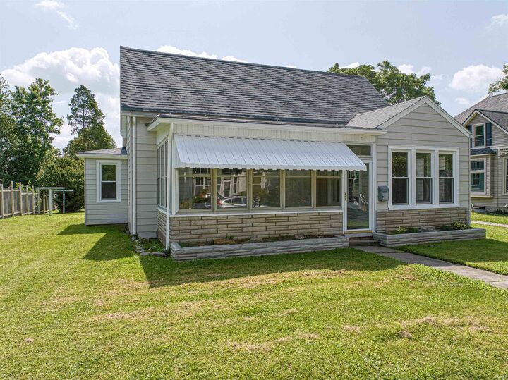 Property Photo:  332 S First Street  IN 47601 
