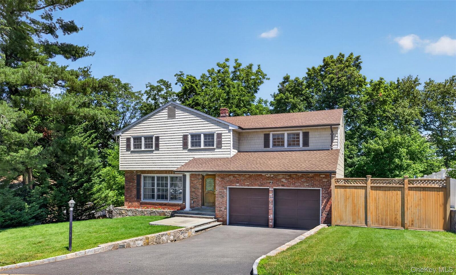 Property Photo:  7 Overlook Road  NY 10522 
