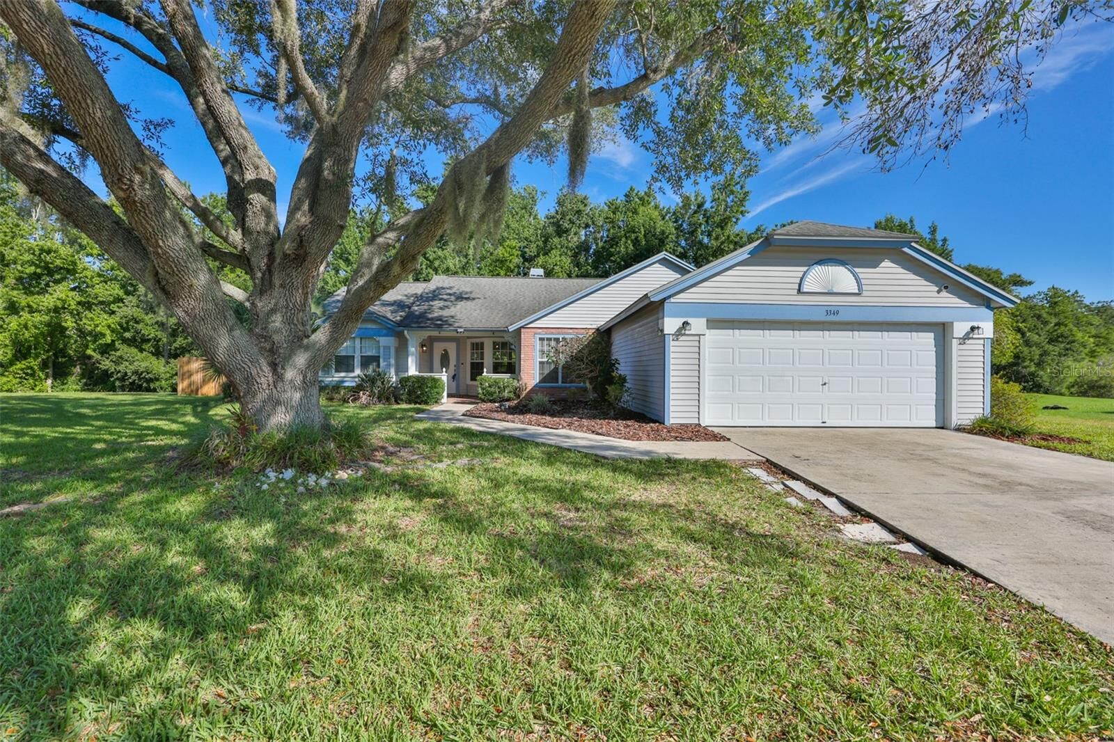Property Photo: 3349 Silvermoon Drive FL 33566