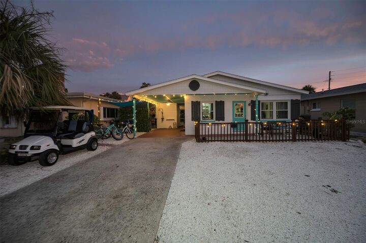 Property Photo:  305 15th Avenue  FL 33785 