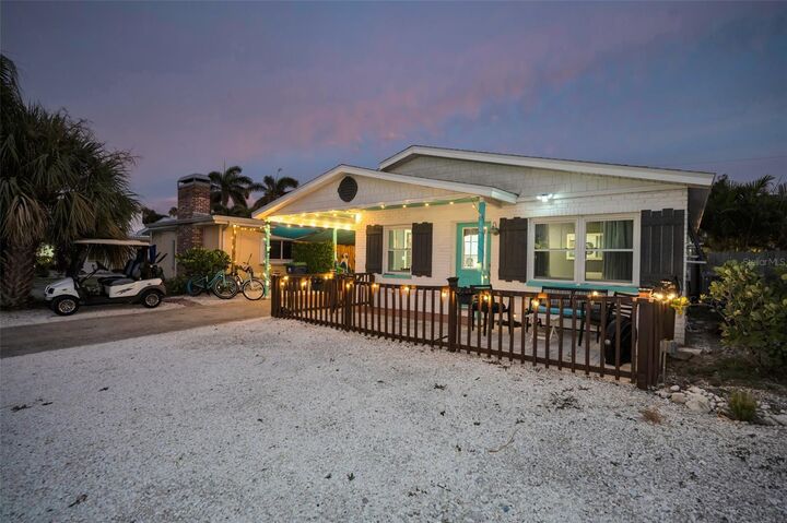Property Photo: 305 15th Avenue FL 33785