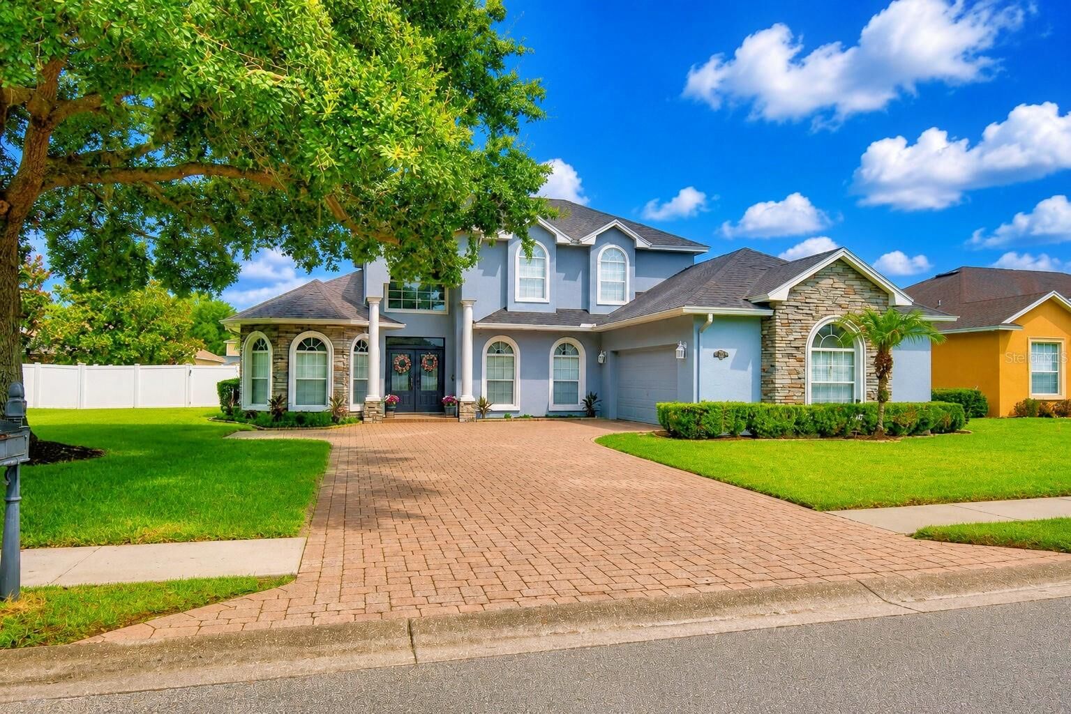 Property Photo: 5516 Black Hawk Lane FL 33810