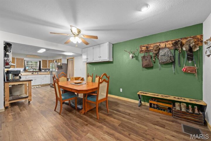 Property Photo: 206 Pamela Drive IL 62223