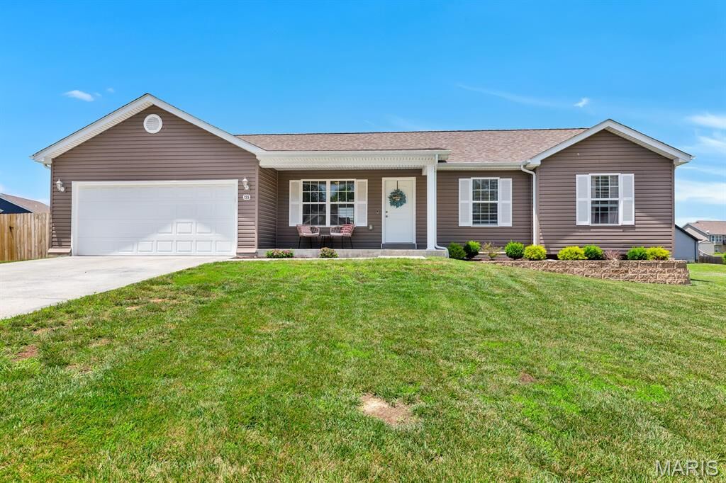 Property Photo:  155 Williamsburg Lane  MO 63379 