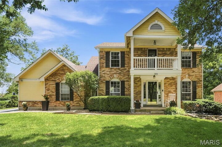 Property Photo:  303 Fox Briar Lane  MO 63021 