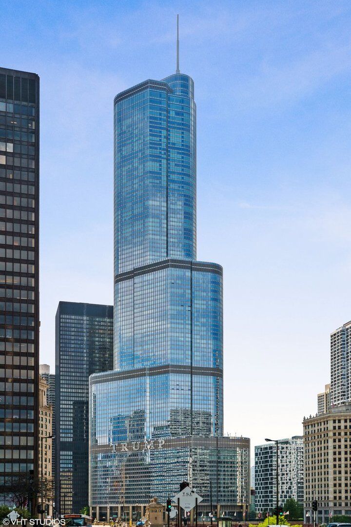Property Photo: 401 N Wabash Avenue 48A IL 60611