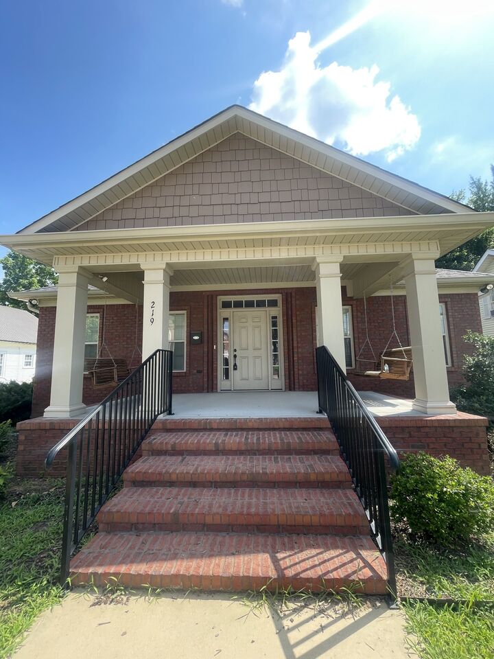 Property Photo:  219 Waterloo St  TN 38464 