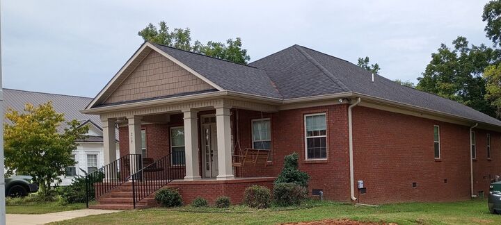 Property Photo:  219 Waterloo St  TN 38464 