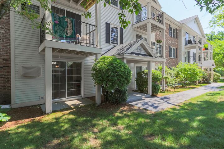 Property Photo:  15 Northbrook Drive  NH 03102 