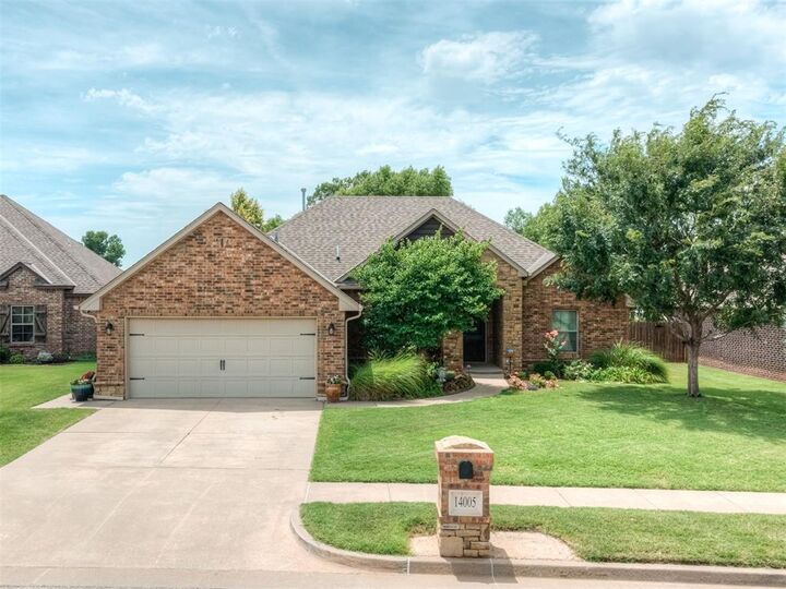 Property Photo:  14005 Savannah River Way  OK 73099 