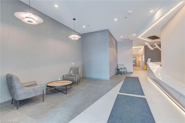 Property Photo:  60 Frederick Street 2705  ON N2H 0C7 