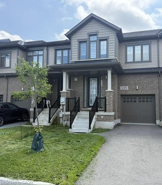 Property Photo:  135 Freedom Crescent  ON L0R 1W0 