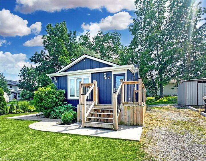 Property Photo: 21 Fife Street W ON N3W 1J1