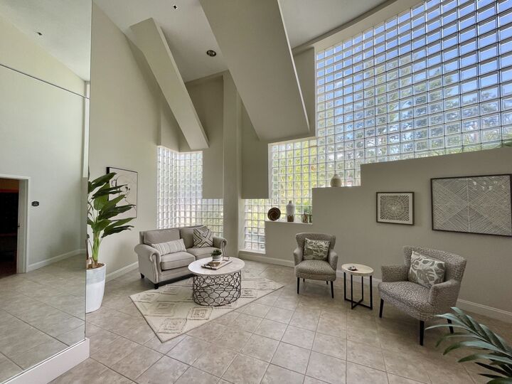 Property Photo:  1 Loring Ave 207  MA 01907 