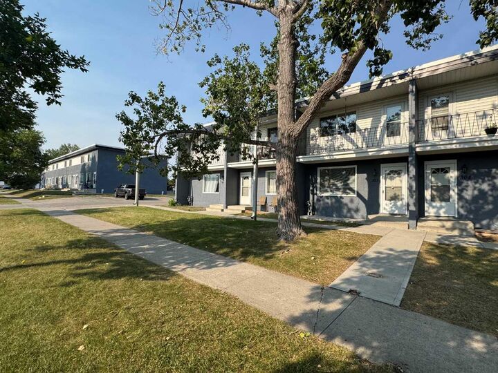 2211 19 Street NE 303 — photo 1