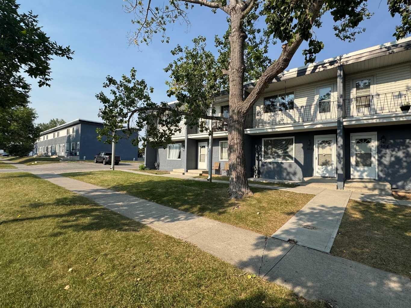 Property Photo: 2211 19 Street NE 303 AB T2E 4Y5