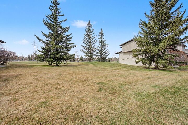Property Photo:  200 Brookpark Drive SW 814  AB T2W 3E5 