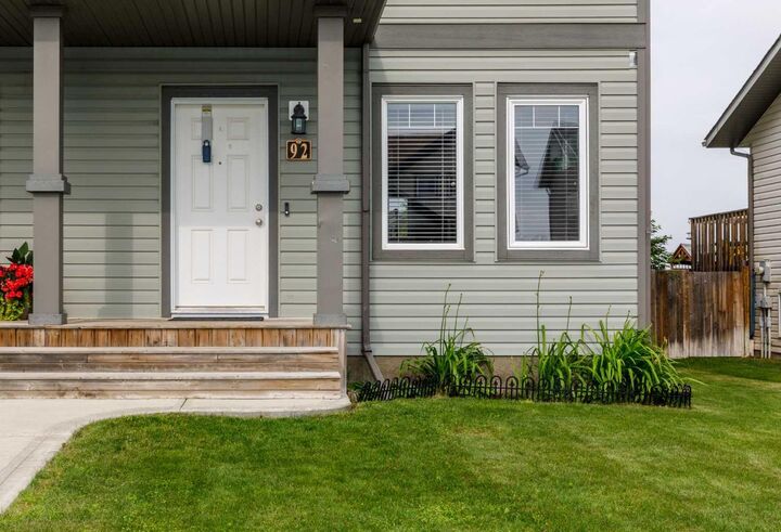 Property Photo: 92 Bowman Circle AB T4S 0H7