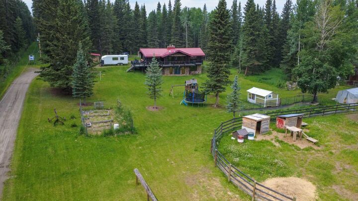 Property Photo: 63260 Township Road 314 AB T0M 1X0
