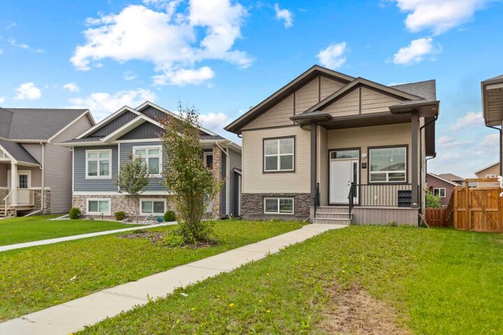 Property Photo: 46 Village Crescent AB T4R 0P3
