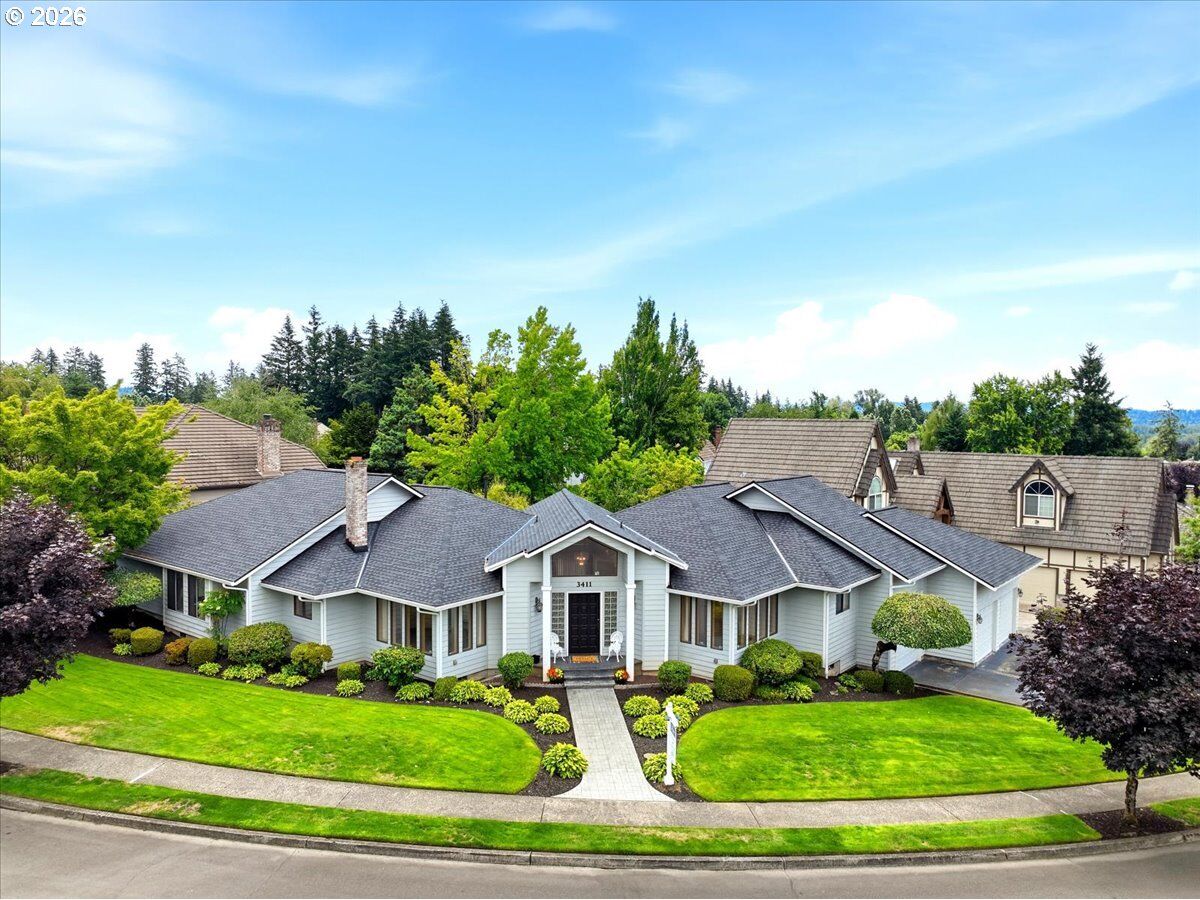 Property Photo: 3411 SE 165th Ave WA 98683