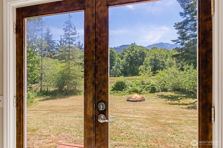 Property Photo:  1806  Monroe Road  WA 98362 