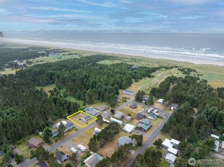 Property Photo:  1412  170 Place  WA 98631 