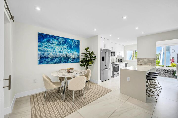 Property Photo:  425 Bayshore Drive 15  FL 33304 