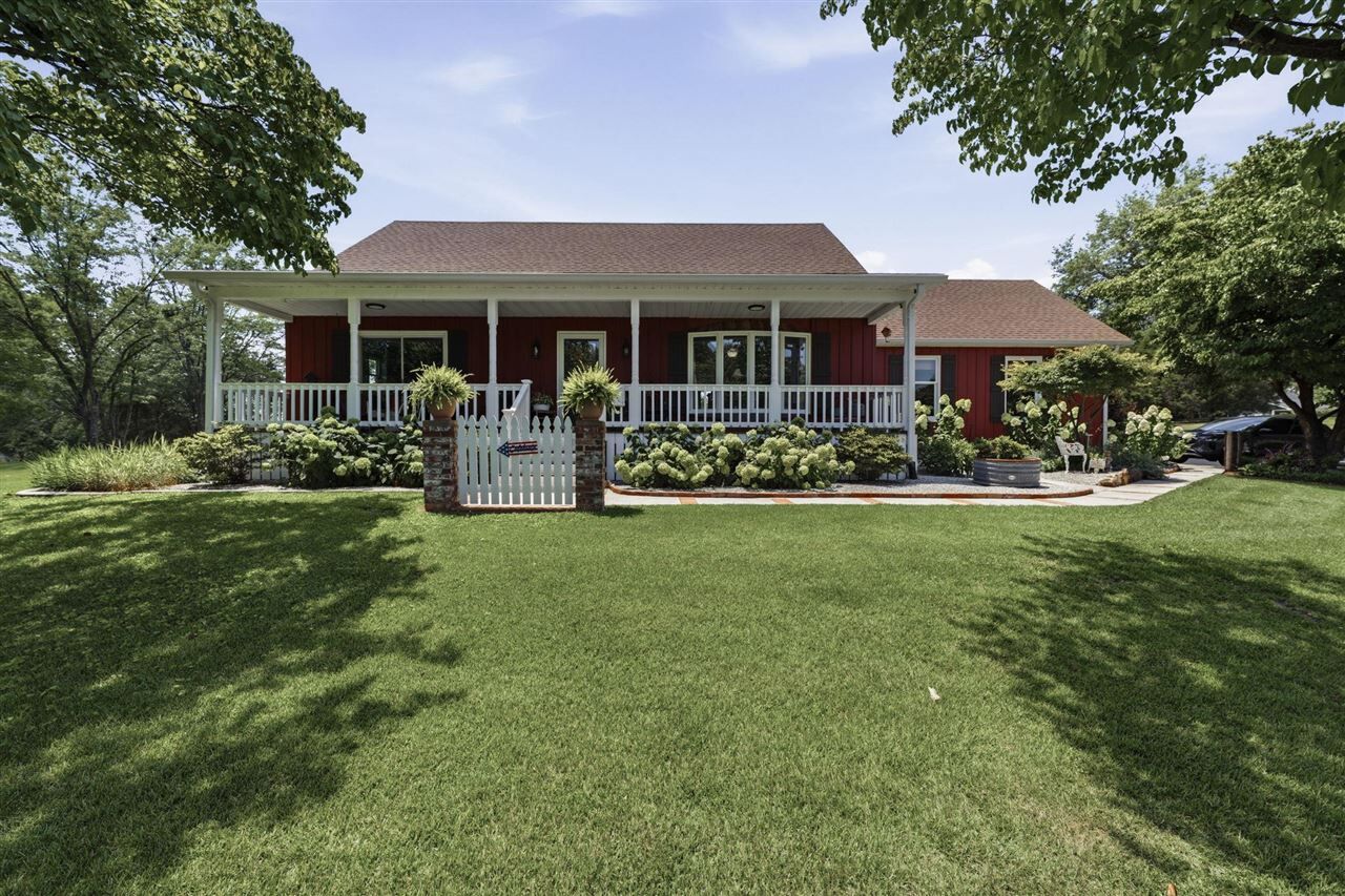 Property Photo: 4447 Old Scottsville Road KY 42122