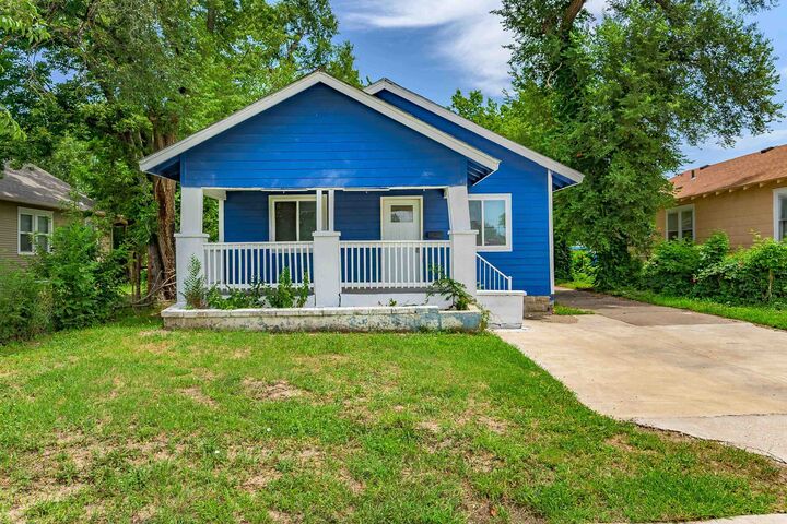Property Photo:  1106 N Grove Ave  KS 67214 