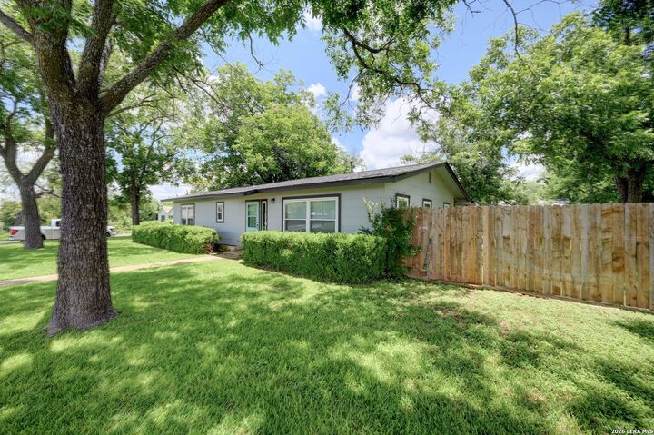 Property Photo: 599 E Highway St TX 78624