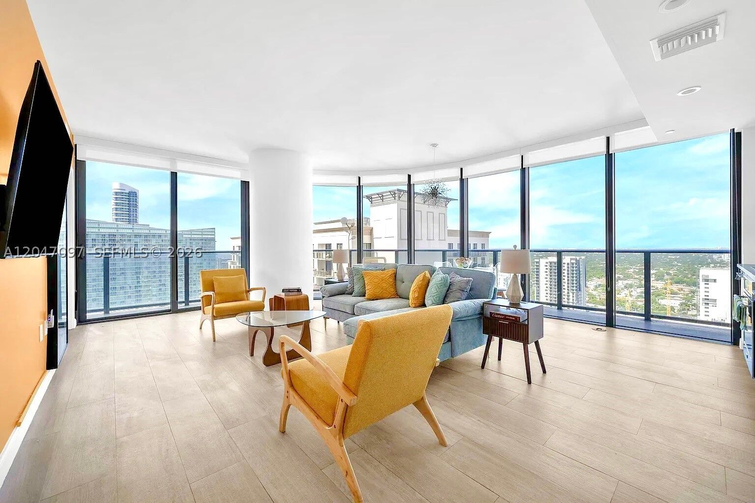 Property Photo: 55 SW 9th St 3306 FL 33130
